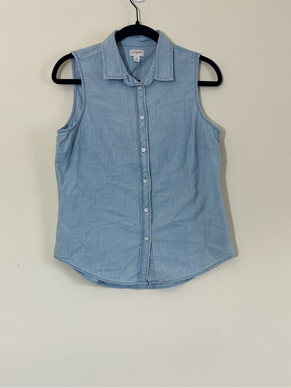 J.Crew Sleeveless Chambray Button Up Shirt In Signature Fit - Picture 2 of 11